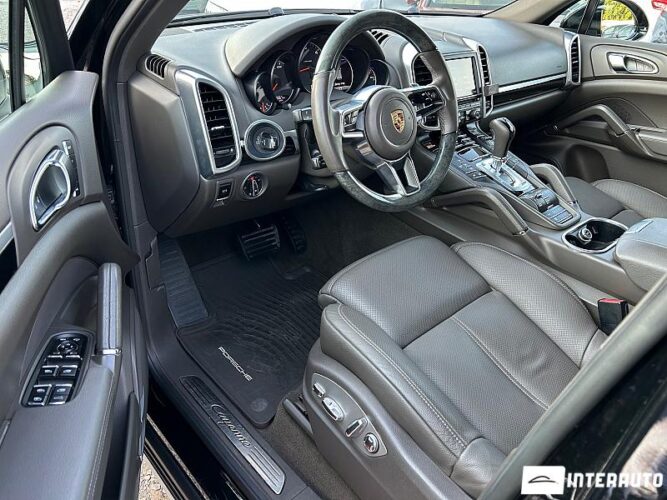 porsche Cayenne 2015