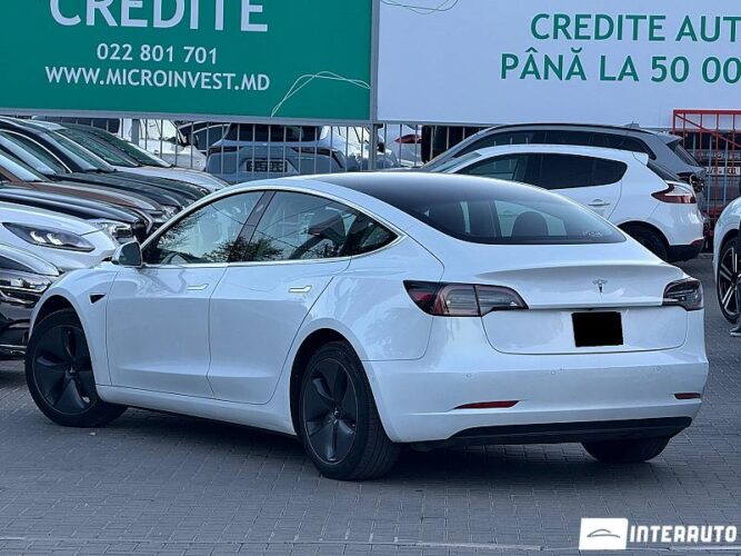tesla Model 3 2020