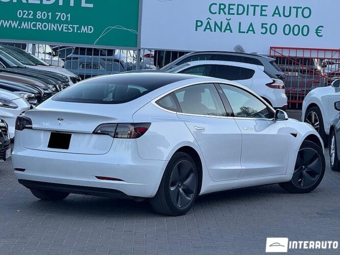 tesla Model 3 2020