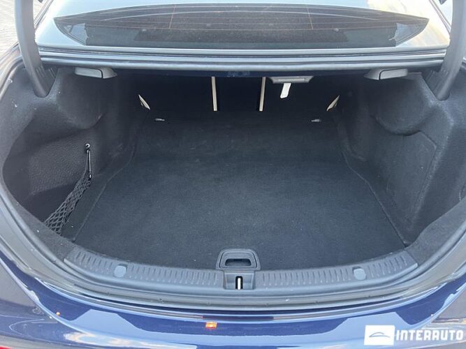 Mercedes E 220 51 mercedes E 220 2017