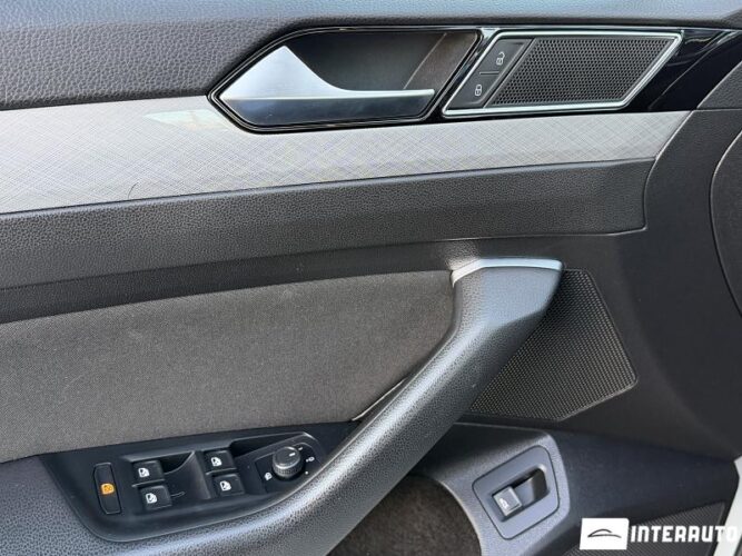 Volkswagen Passat 38 volkswagen Passat 2020