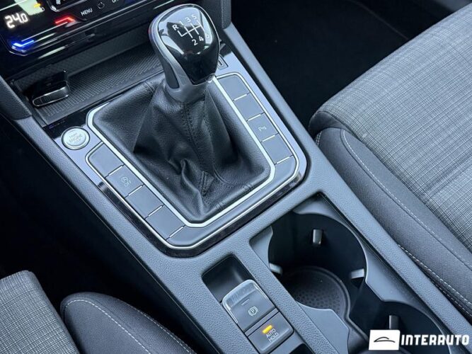 Volkswagen Passat 47 volkswagen Passat 2020