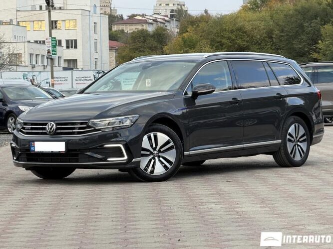 Volkswagen Passat GTE 2020 doar la InterAuto