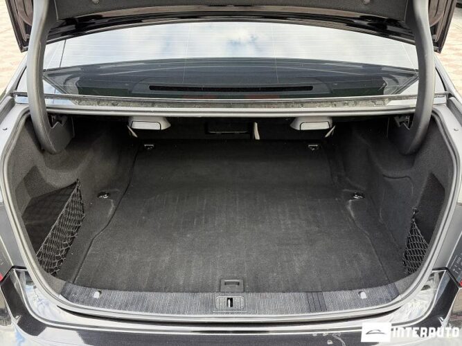 Mercedes E 400 56 mercedes E 400 2013