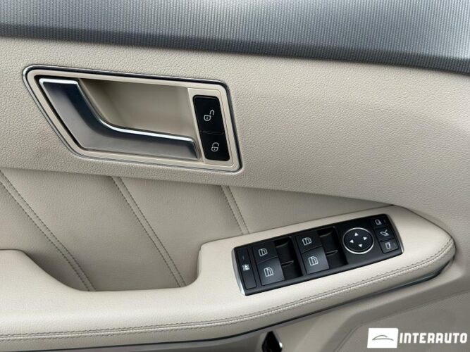 Mercedes E 400 43 mercedes E 400 2013