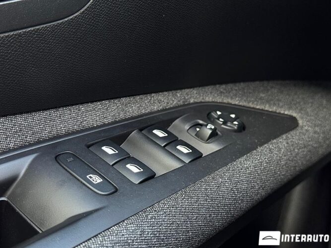 Peugeot 3008 36 peugeot 3008 2019