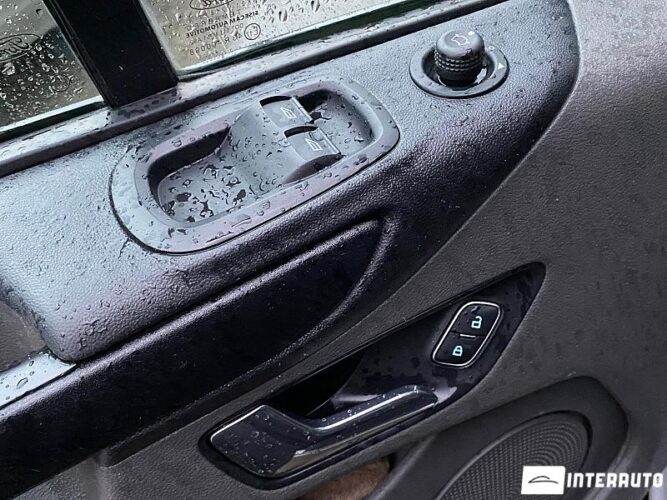 Ford Transit 33 ford Transit 2018