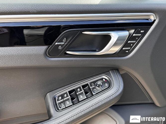 Porsche Macan 51 porsche Macan 2018