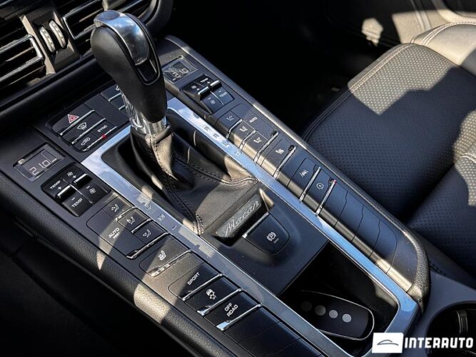 Porsche Macan 48 porsche Macan 2018