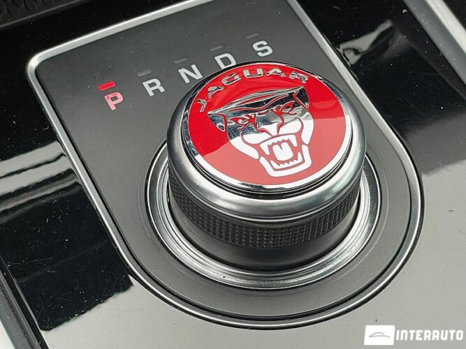 Jaguar F-Pace 41 jaguar F-Pace 2018