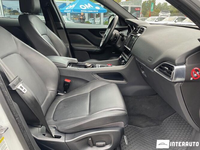 Jaguar F-Pace 42 jaguar F-Pace 2018
