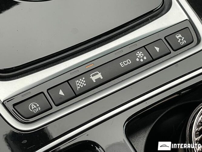 Jaguar F-Pace 40 jaguar F-Pace 2018