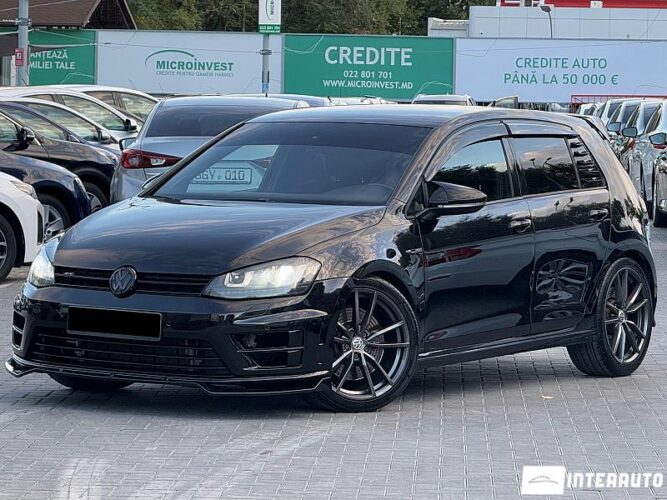 Volkswagen Golf R 2015 doar la InterAuto