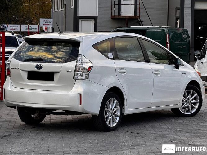 toyota Prius Plus / V 2012