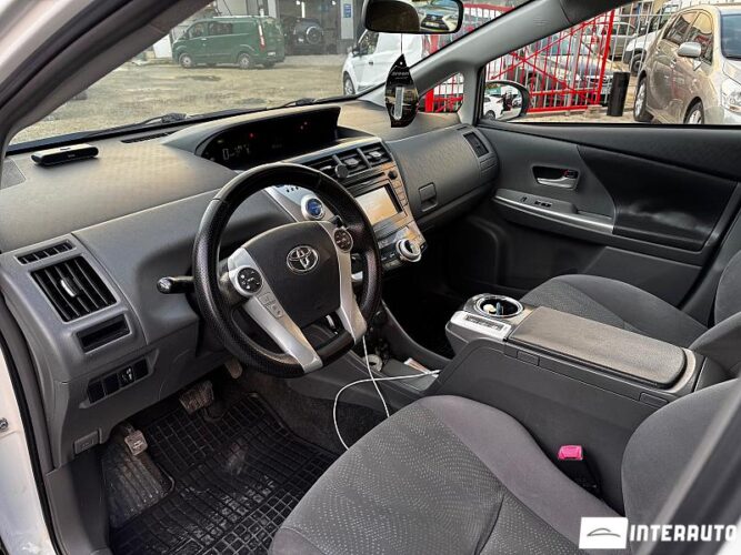 toyota Prius Plus / V 2012