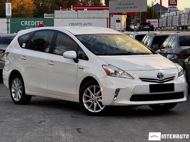 toyota Prius Plus / V 2012