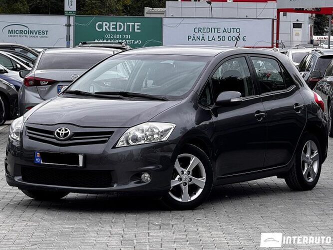 Toyota Auris 2010 doar la InterAuto