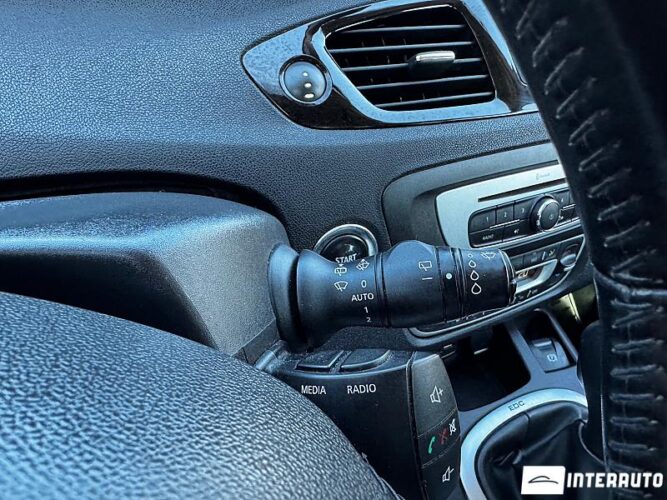 renault Grand Scenic 2015