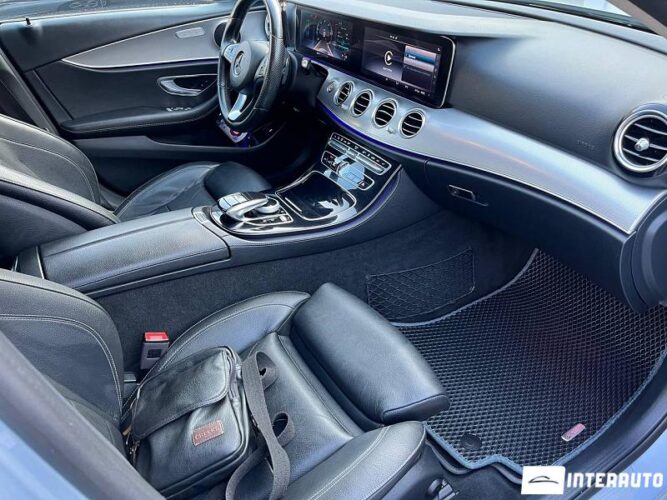 Mercedes E 220 37 mercedes E 220 2017