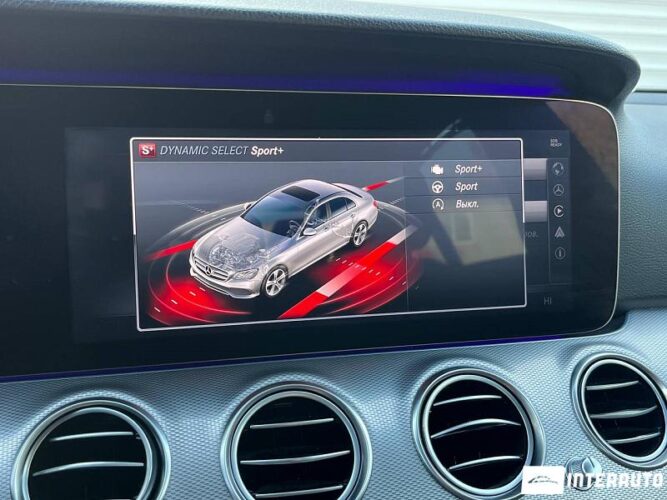 Mercedes E 220 41 mercedes E 220 2017