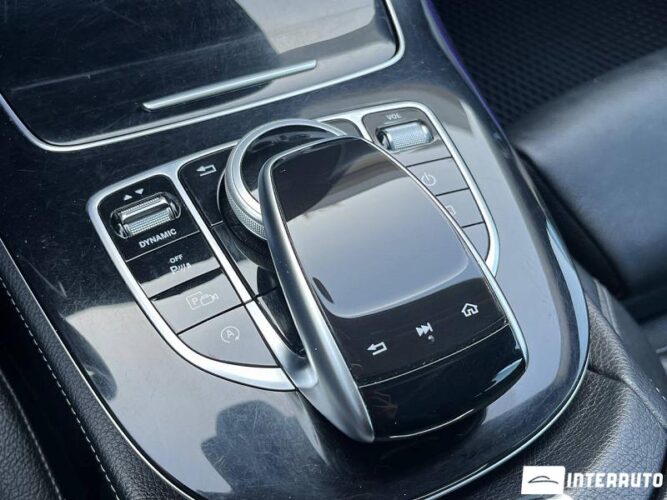 Mercedes E 220 44 mercedes E 220 2017