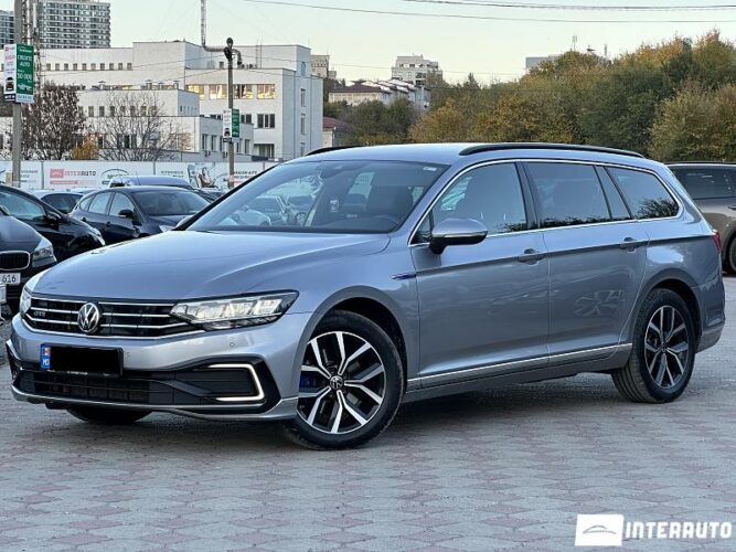 Volkswagen Passat GTE 2021 doar la InterAuto