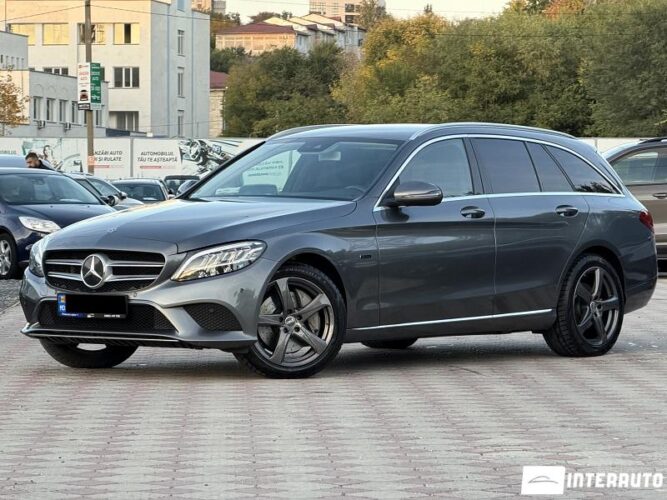 Mercedes C 300de 2019 doar la InterAuto