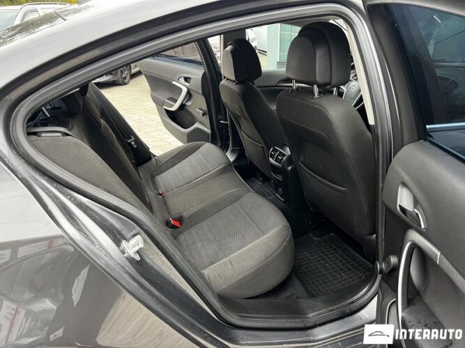 Opel Insignia 42 opel Insignia 2009