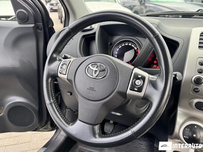 toyota Urban Cruiser 2009