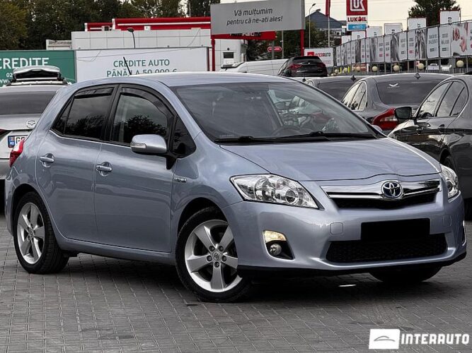 Toyota Auris 2010 doar la InterAuto