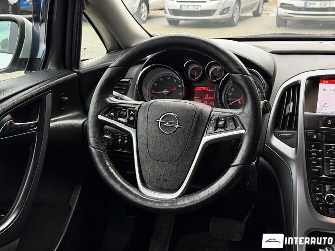 opel Astra 2015