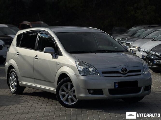 Toyota Corolla Verso 2007 doar la InterAuto