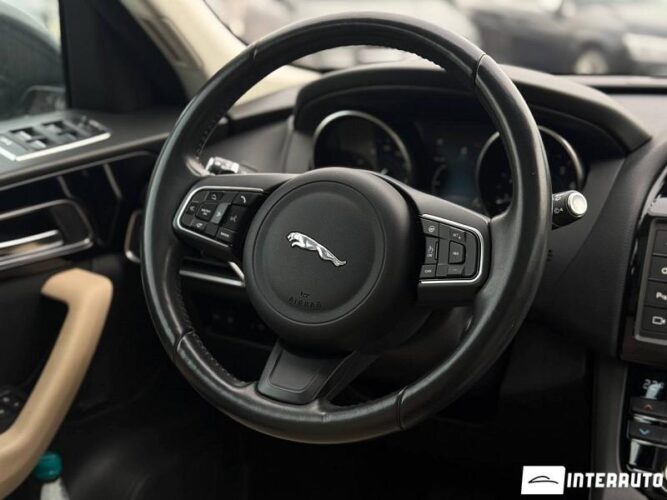 Jaguar F-Pace 39 jaguar F-Pace 2017