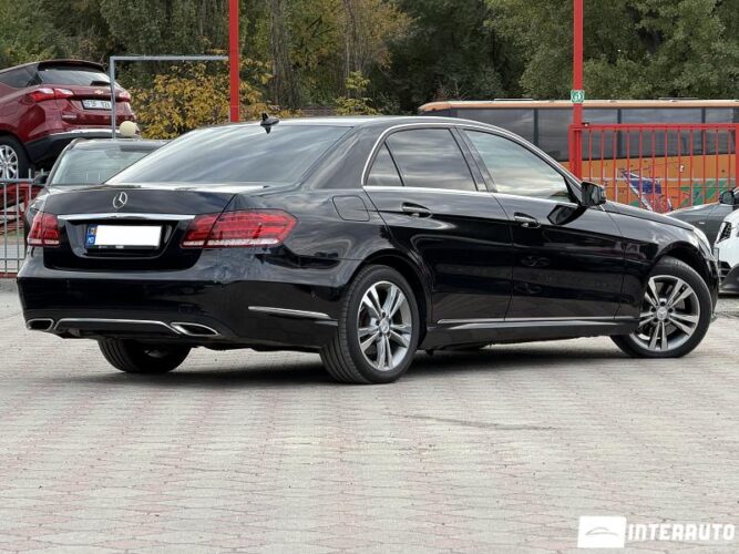 Mercedes E 400 36 mercedes E 400 2013