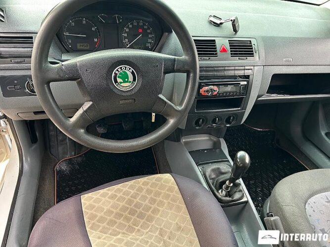 Skoda Fabia 29 skoda Fabia 2003