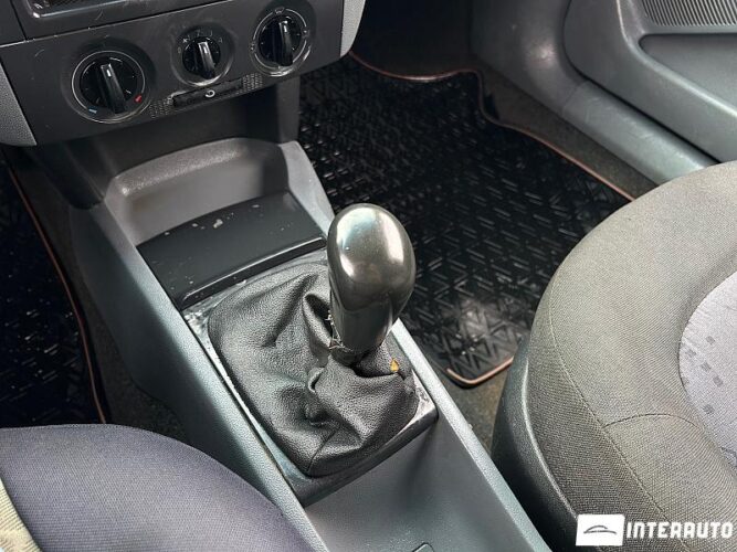 Skoda Fabia 33 skoda Fabia 2003