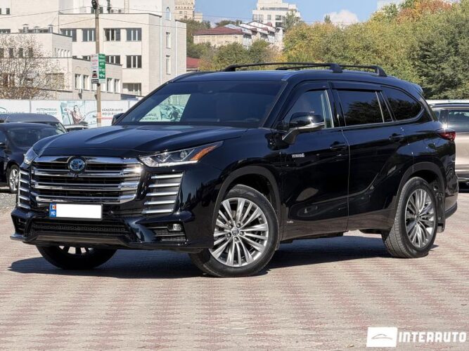 Toyota Highlander 2020 doar la InterAuto