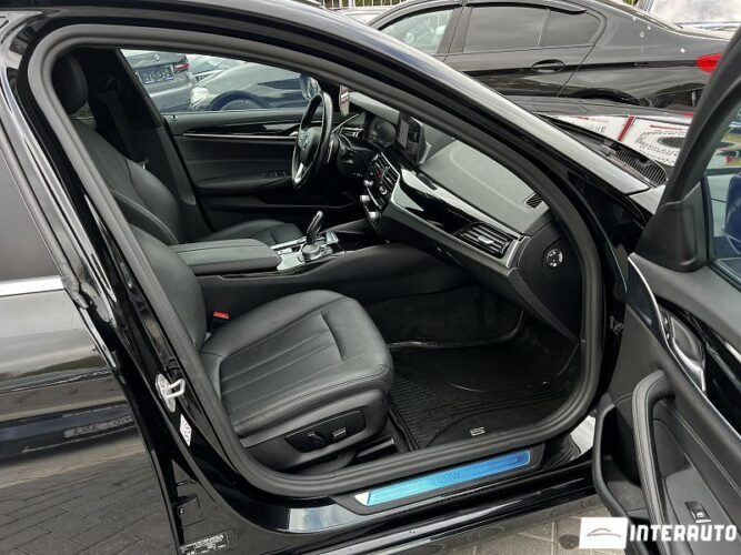 BMW 520 35 bmw 520 2020