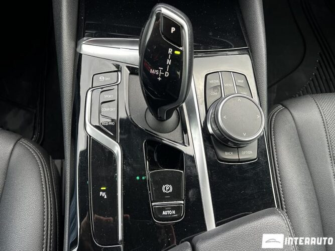 BMW 520 42 bmw 520 2020