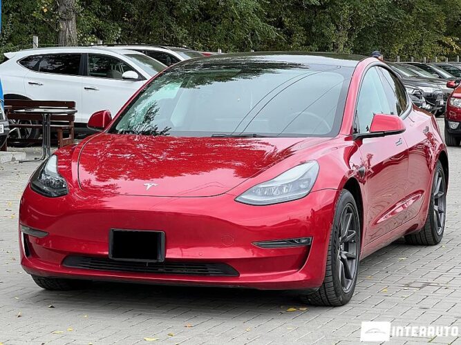 Tesla Model 3 2022 doar la InterAuto
