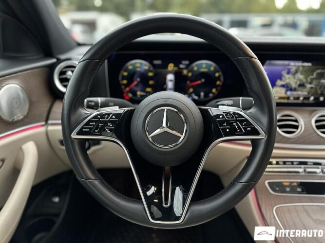 Mercedes E 350 44 mercedes E 350 2022
