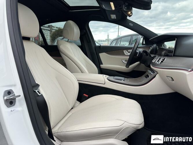 Mercedes E 350 39 mercedes E 350 2022