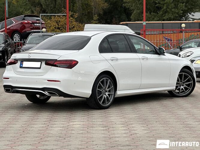 Mercedes E 350 34 mercedes E 350 2022