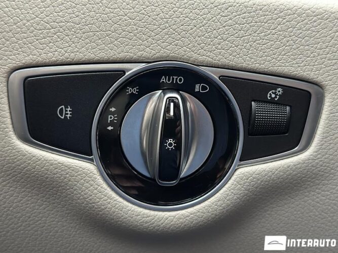 Mercedes E 350 42 mercedes E 350 2022