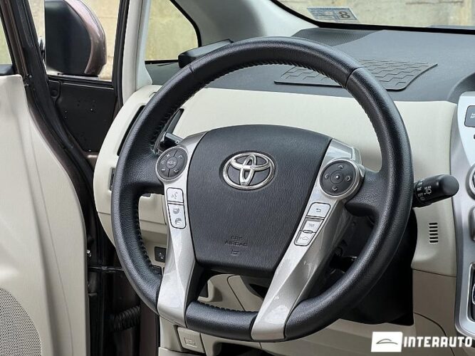 toyota Prius Plus / V 2016