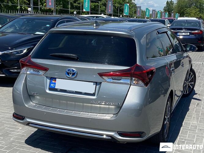 toyota Auris 2015