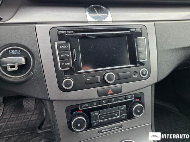 Volkswagen Passat 38 volkswagen Passat 2010