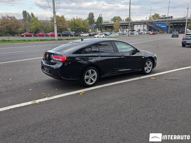 Opel Insignia 32 opel Insignia 2020