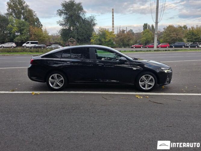 Opel Insignia 30 opel Insignia 2020