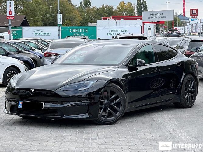 Tesla Model S 2021 doar la InterAuto